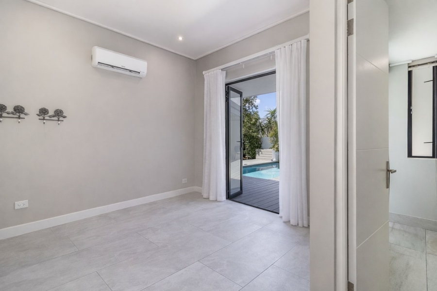 4 Bedroom Property for Sale in Pearl Valley at Val de Vie Western Cape